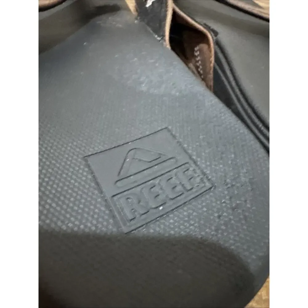 Men’s Reef brown leather thong flip flops size 7